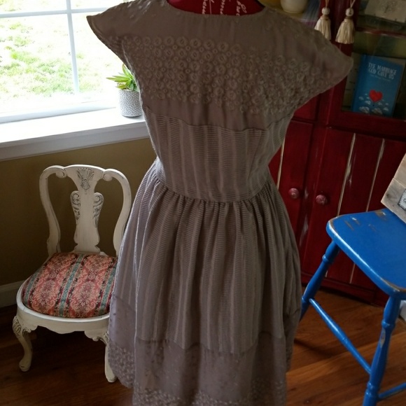 DE Collection Dress! - Picture 7 of 8